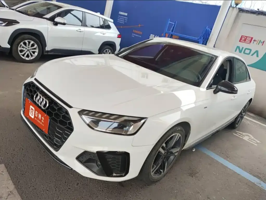 Audi A4L 2022 из CN, фото 1