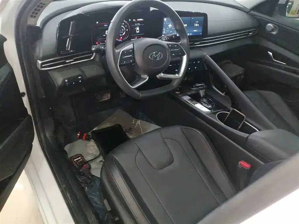 Hyundai Elantra 2021 из CN, фото 2