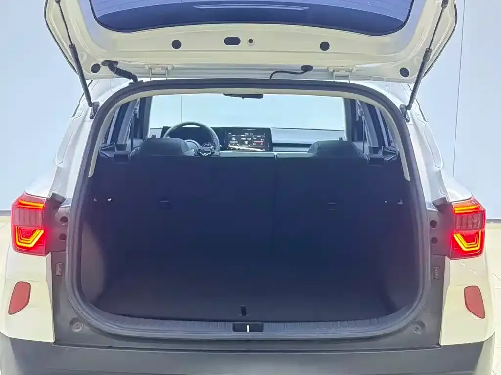 Kia KX3 2022 из CN, фото 5