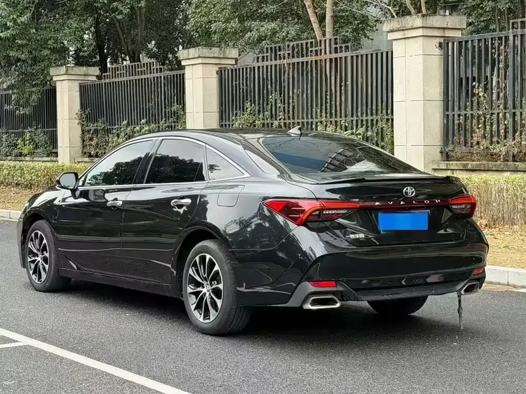 Toyota Avalon 2024 из CN, фото 6