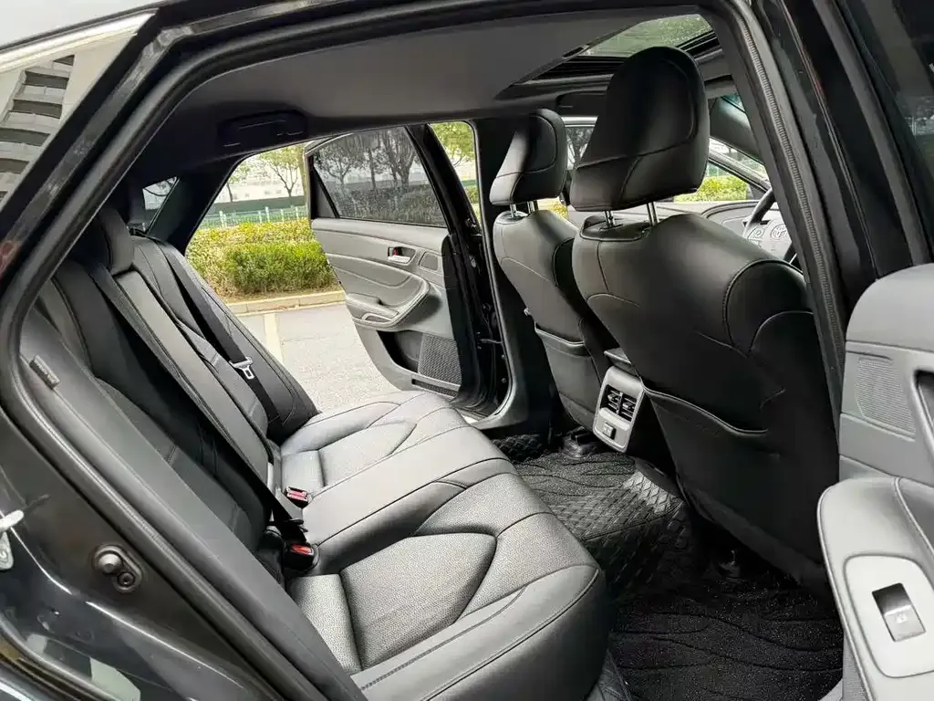 Toyota Avalon 2024 из CN, фото 4