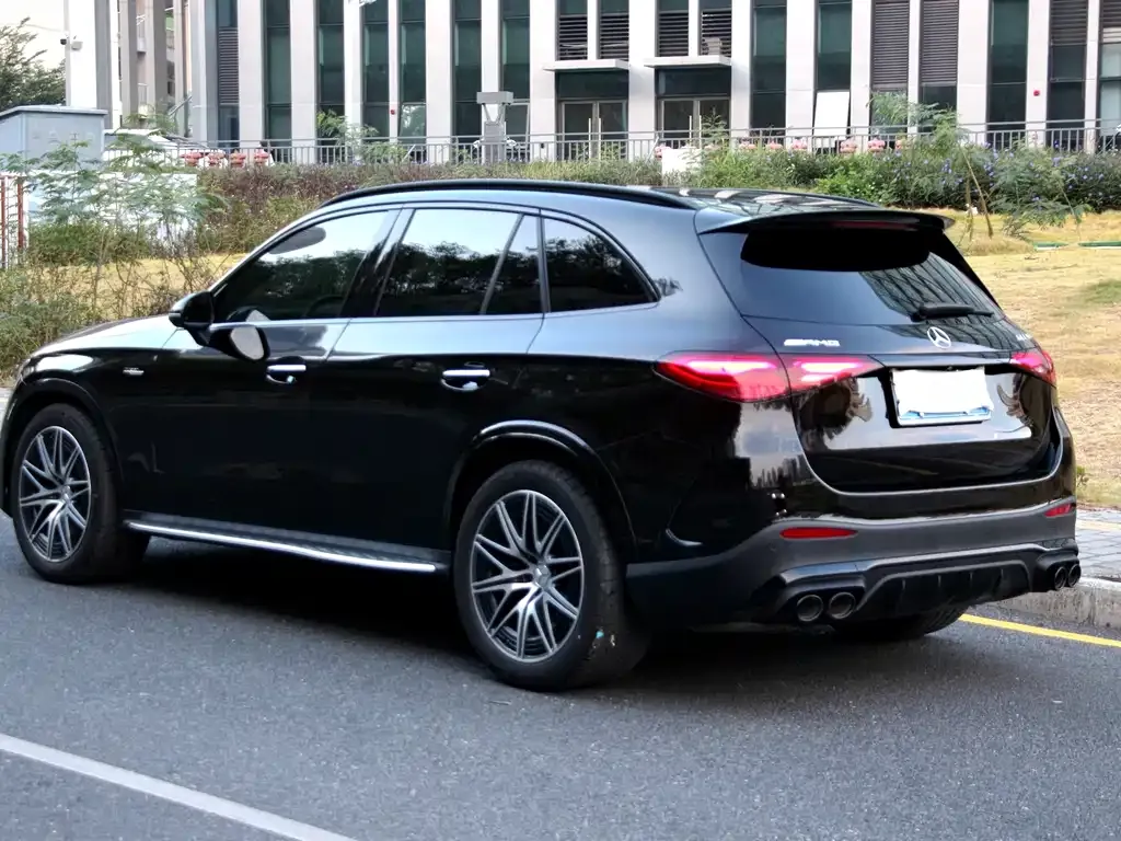 Mercedes-Benz GLC AMG — фото 10