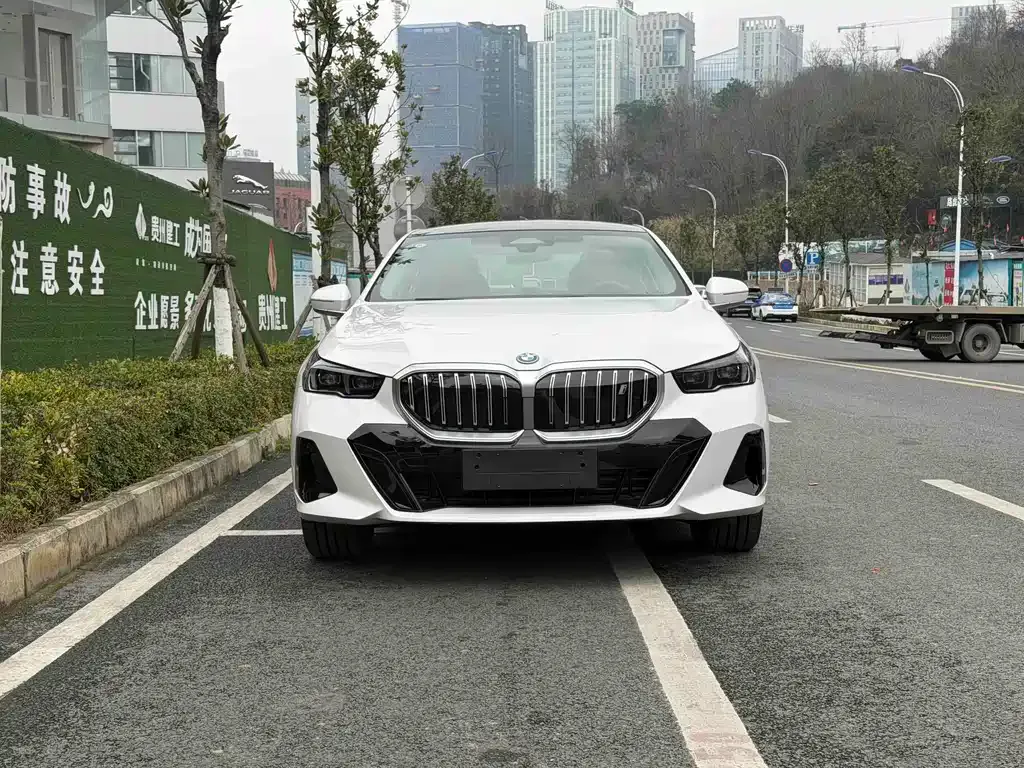 BMW i5 2026 из CN, фото 5