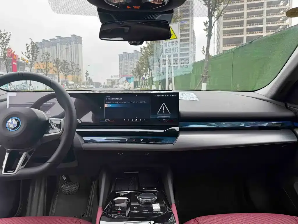 BMW i5 2026 из CN, фото 4