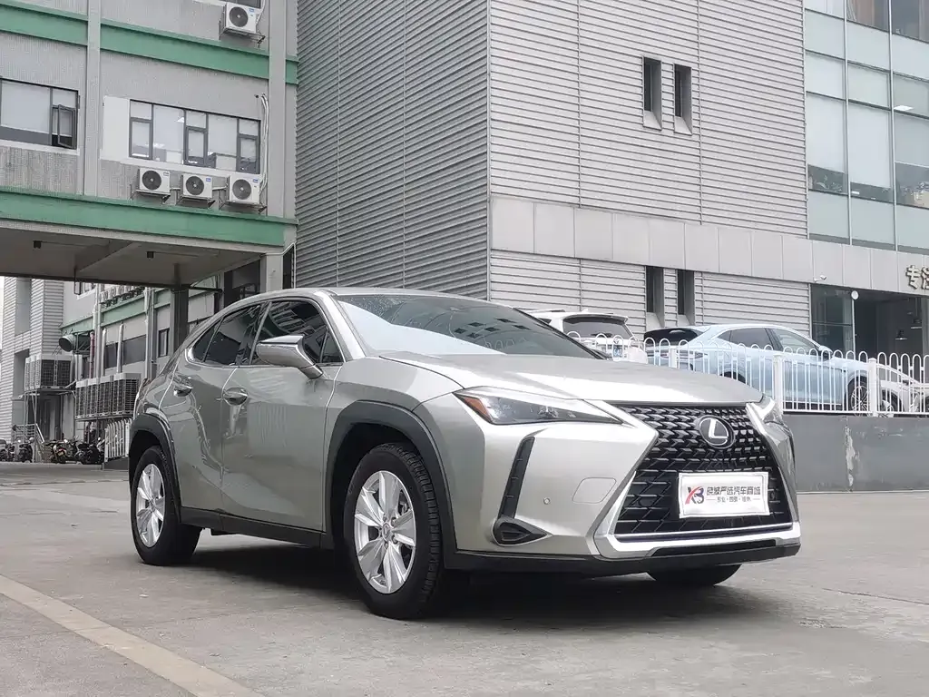 Lexus UX — фото 8