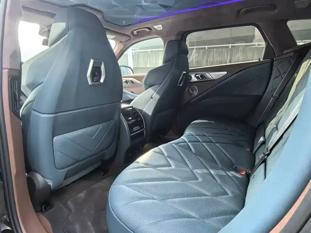 BMW XM 2024 из CN, фото 5