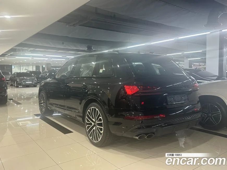 Audi SQ7 2026 из KR, фото 3