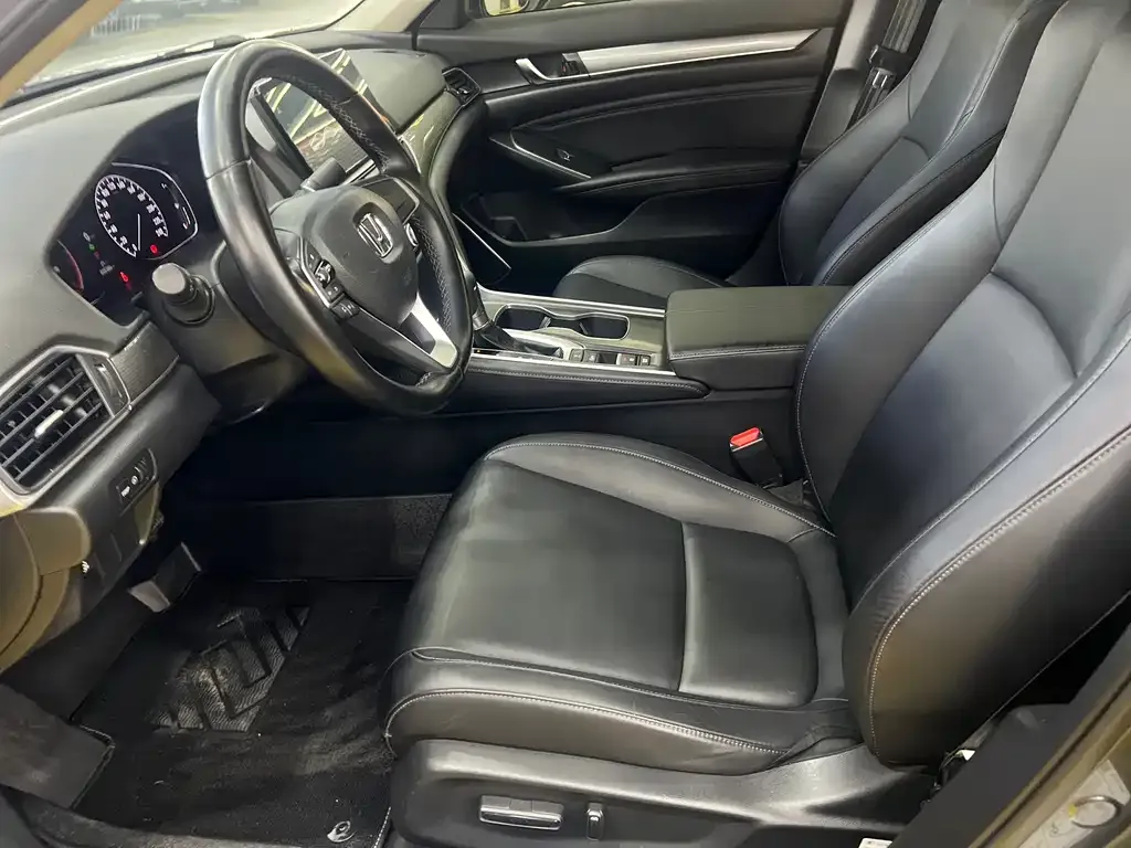 Honda Accord — фото 6