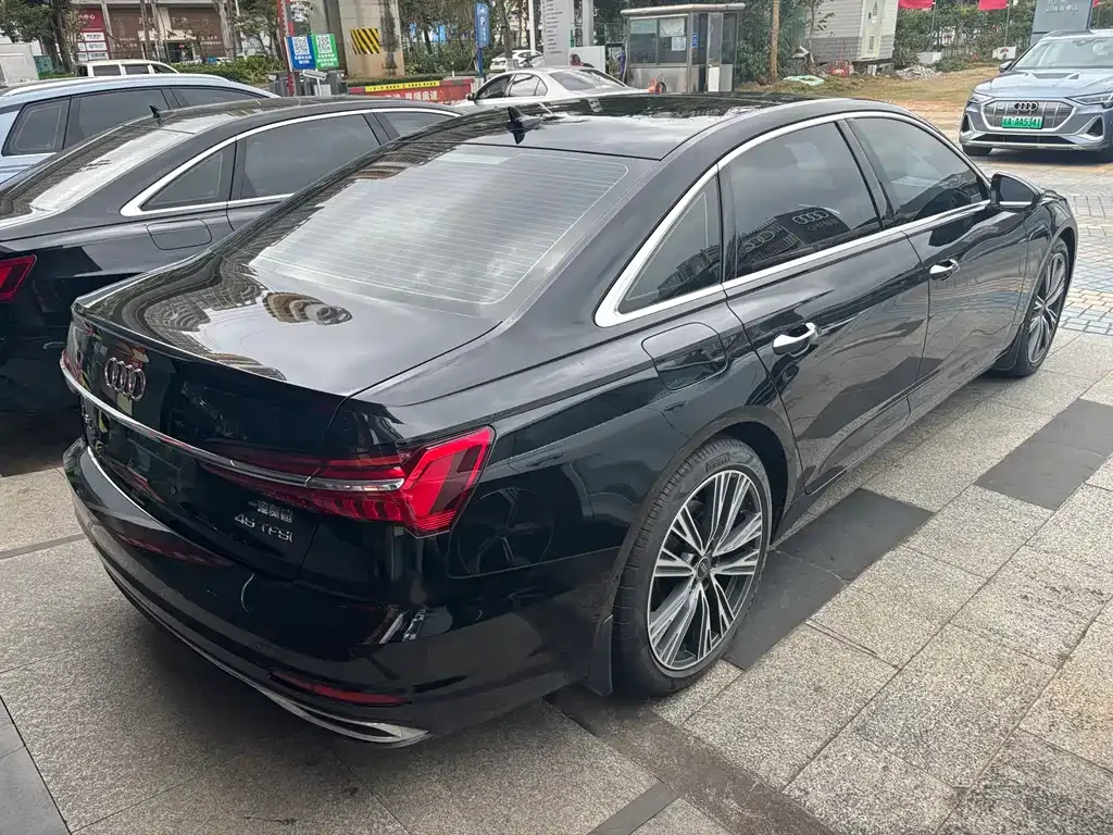 Audi A6L 2023 из CN, фото 5
