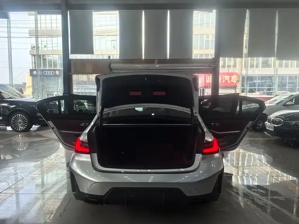 BMW 3 Series 2023 из CN, фото 8