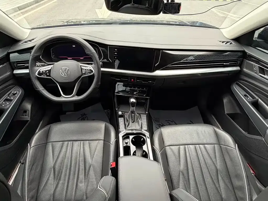 Volkswagen Passat 2023 из CN, фото 6