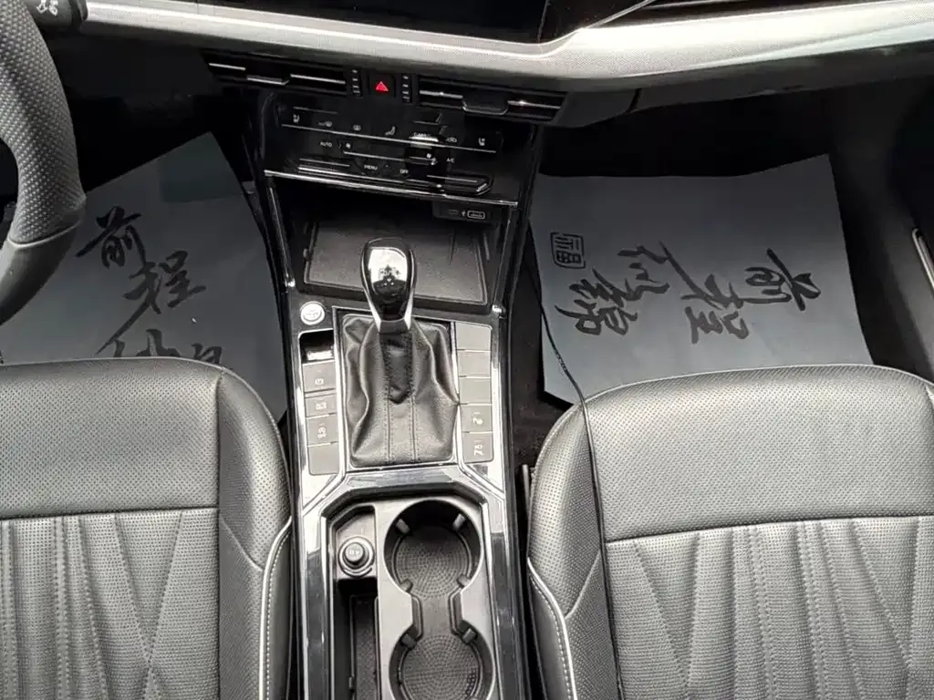 Volkswagen Passat 2023 из CN, фото 7