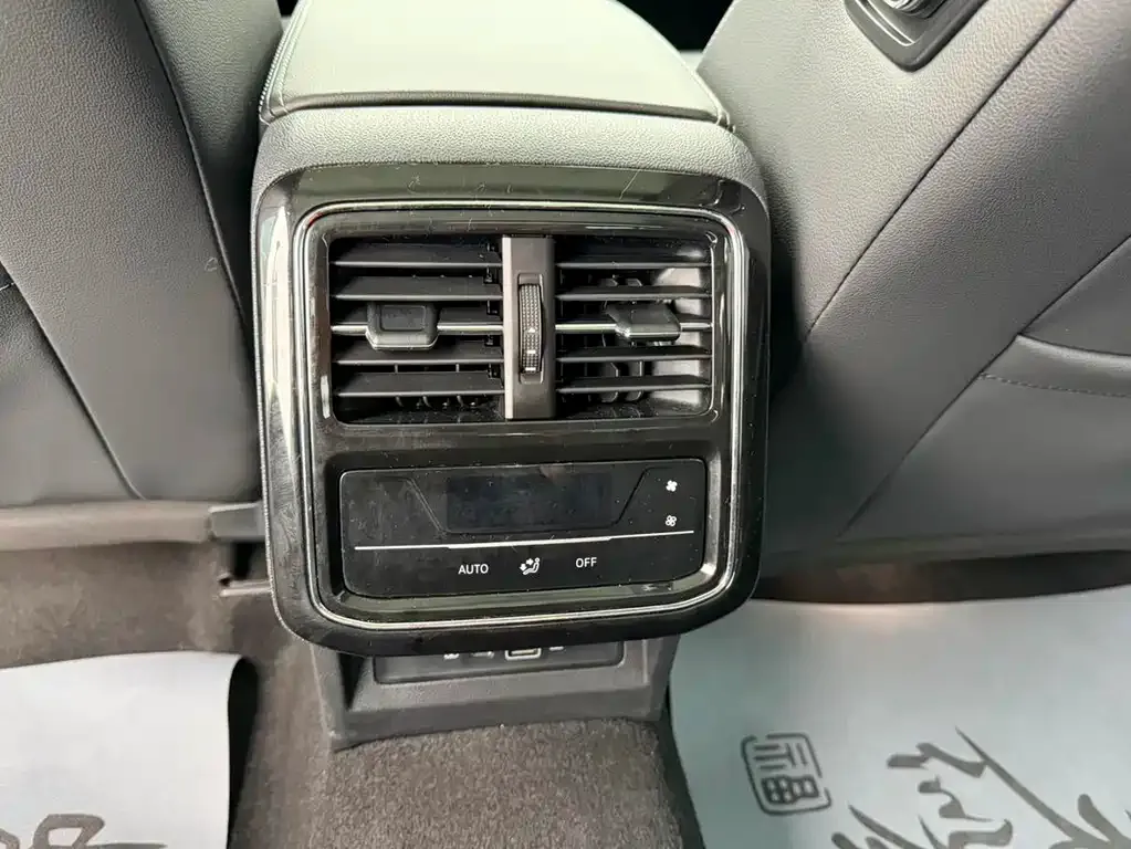 Volkswagen Passat 2023 из CN, фото 10