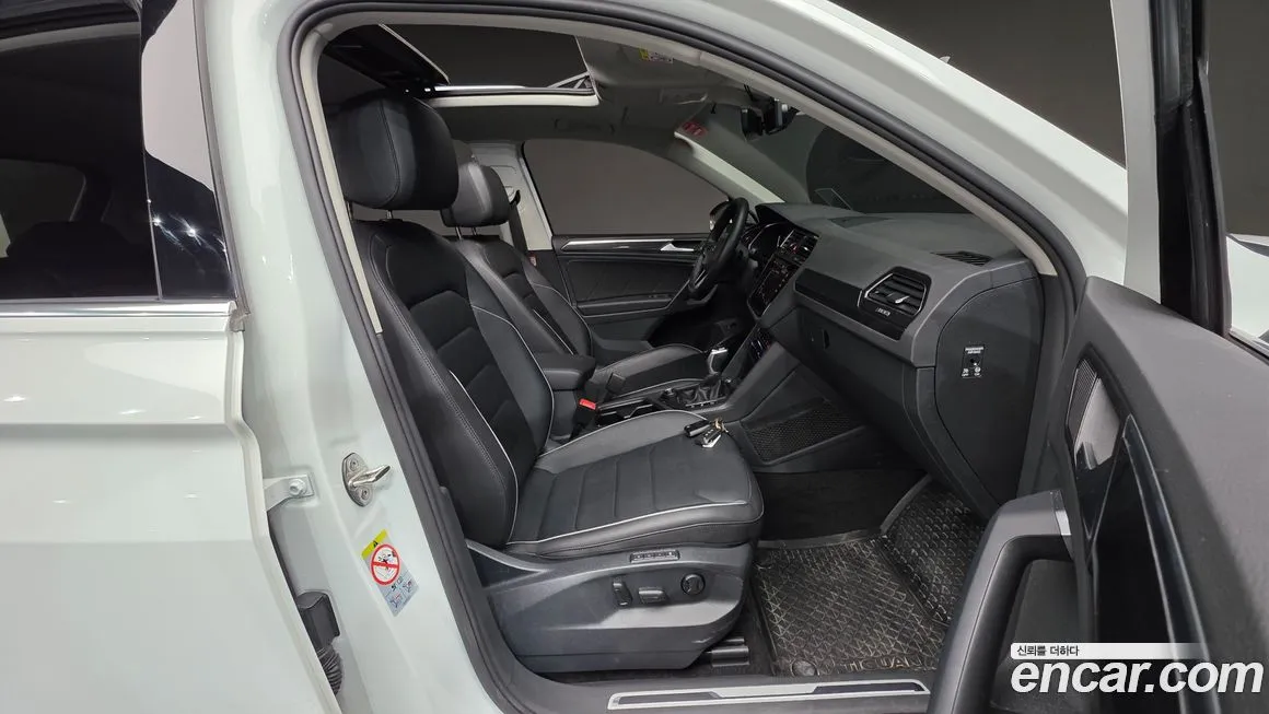 Volkswagen Tiguan — фото 6
