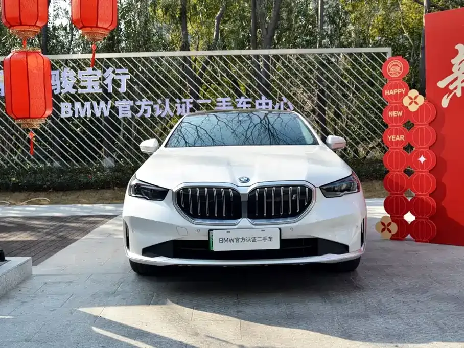 BMW i5 — фото 2