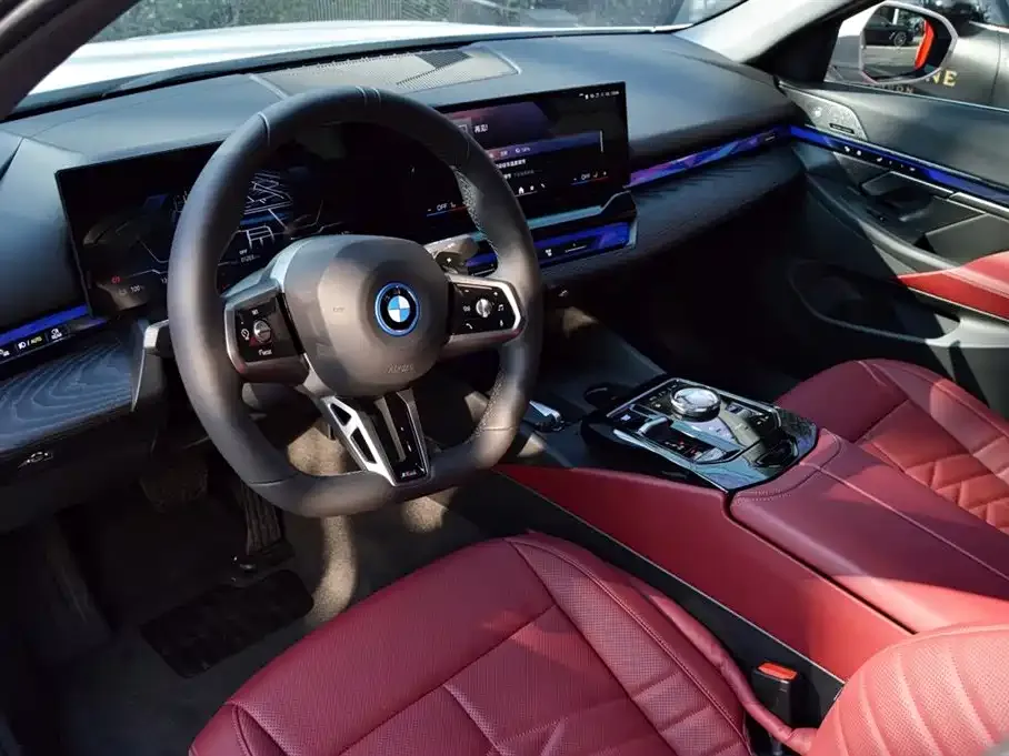 BMW i5 — фото 6