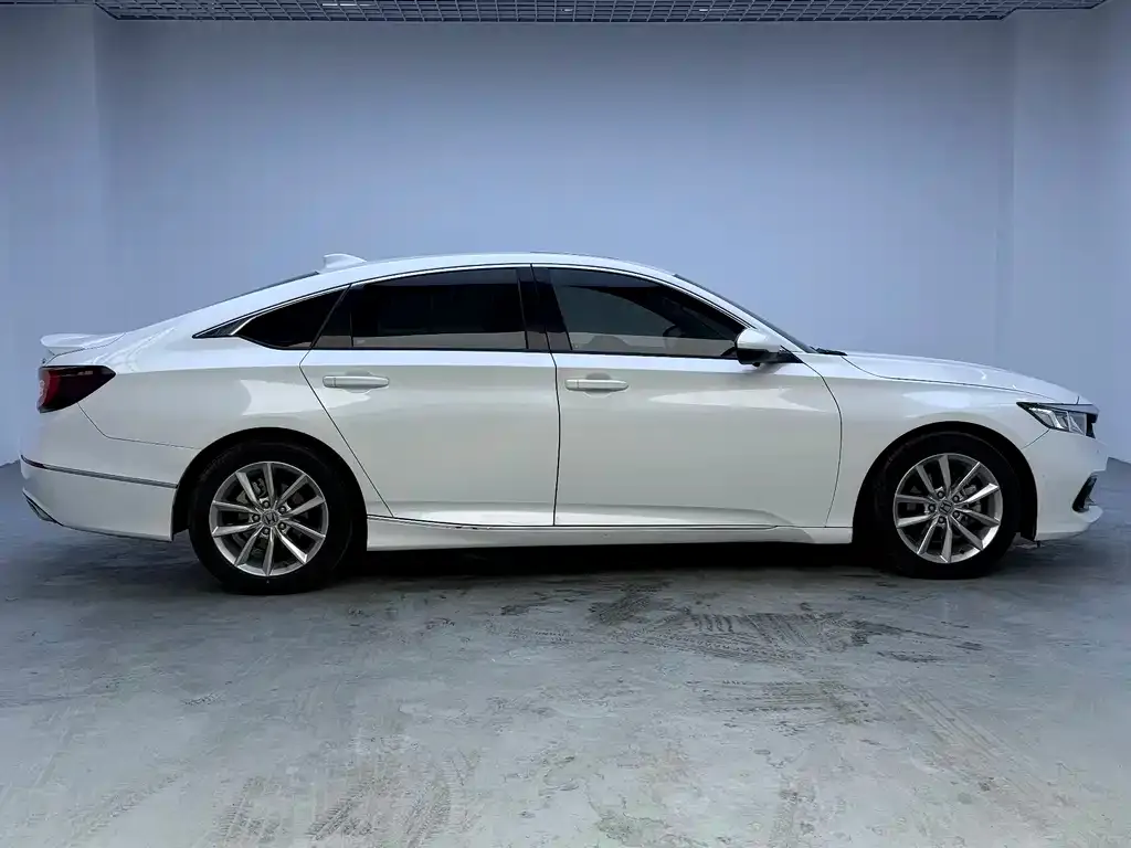 Honda Accord 2023 из CN, фото 10