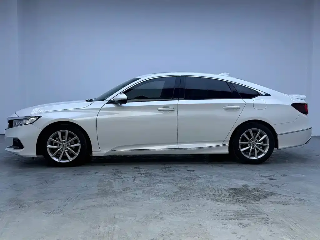 Honda Accord 2023 из CN, фото 9