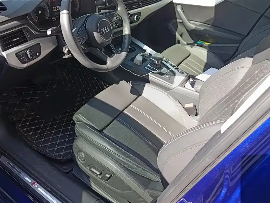 Audi A4L 2021 из CN, фото 7
