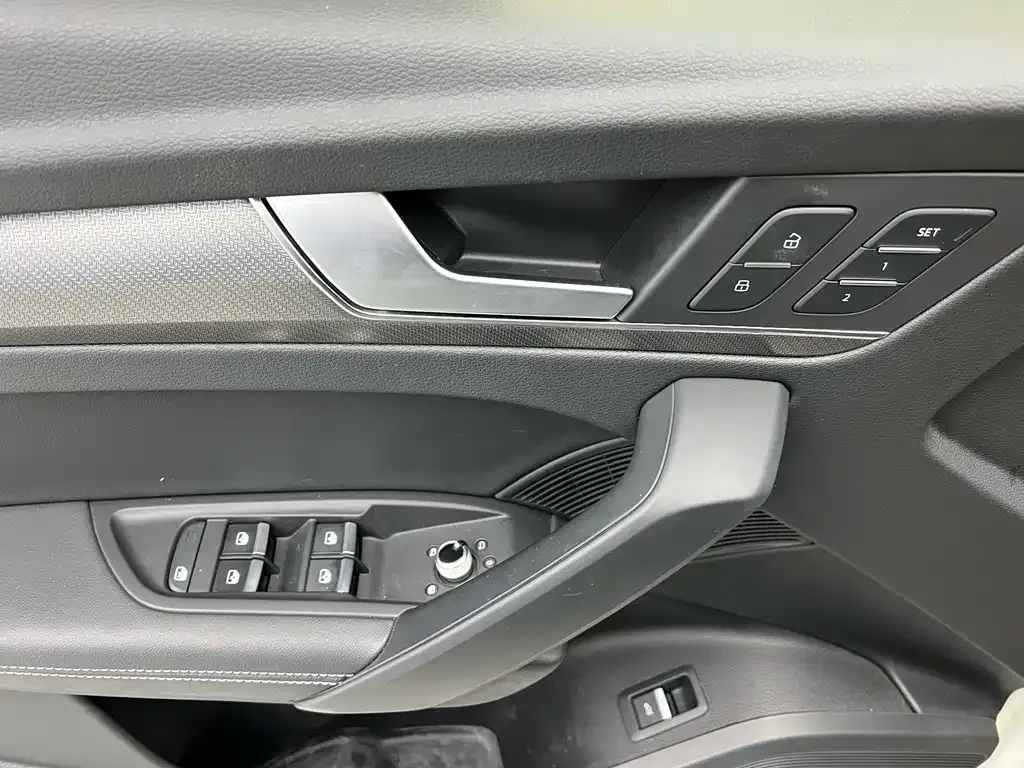 Audi Q5L 2023 из CN, фото 3