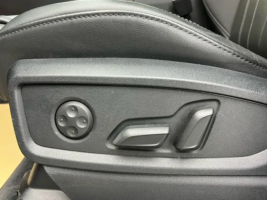 Audi Q5L 2023 из CN, фото 10