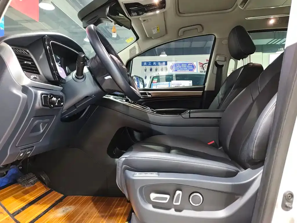GAC Motor Trumpchi M8 — фото 3