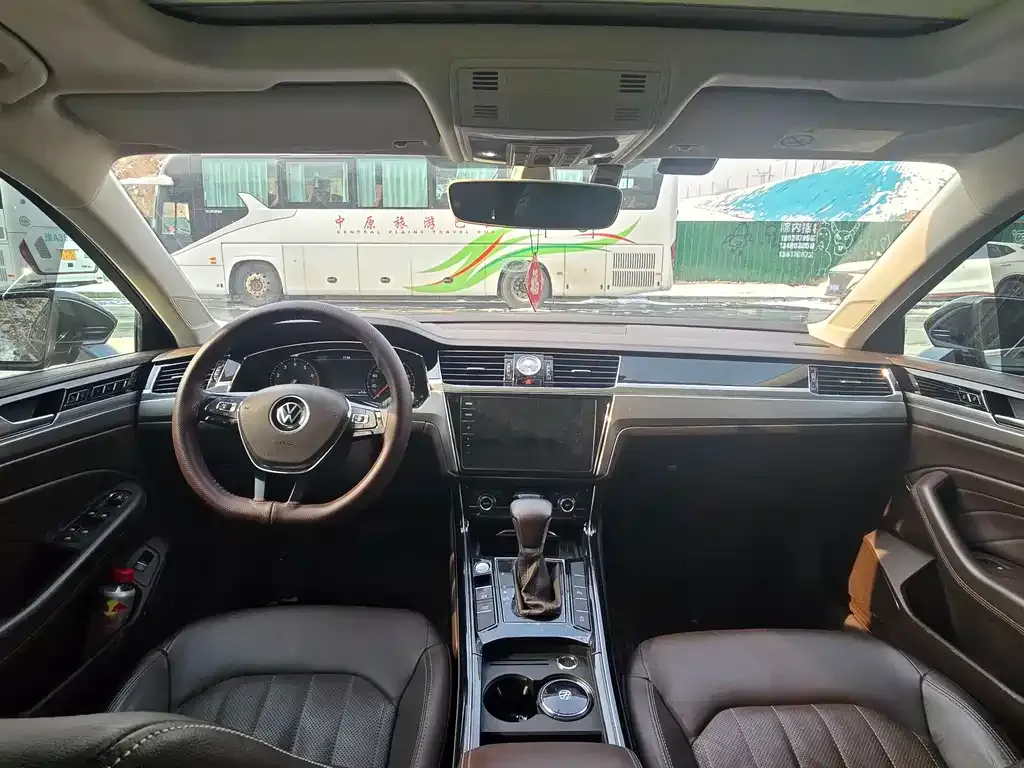 Volkswagen Phideon 2021 из CN, фото 5