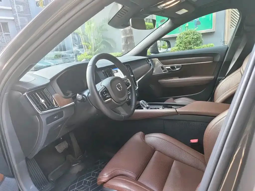 Volvo V90 2025 из CN, фото 4