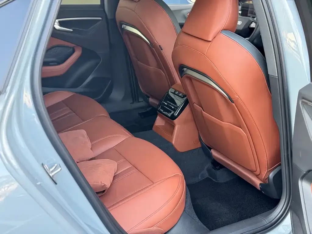 Audi A5L 2025 из CN, фото 5