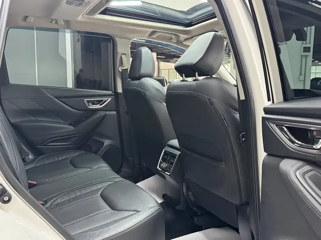 Subaru Forester 2021 из CN, фото 2