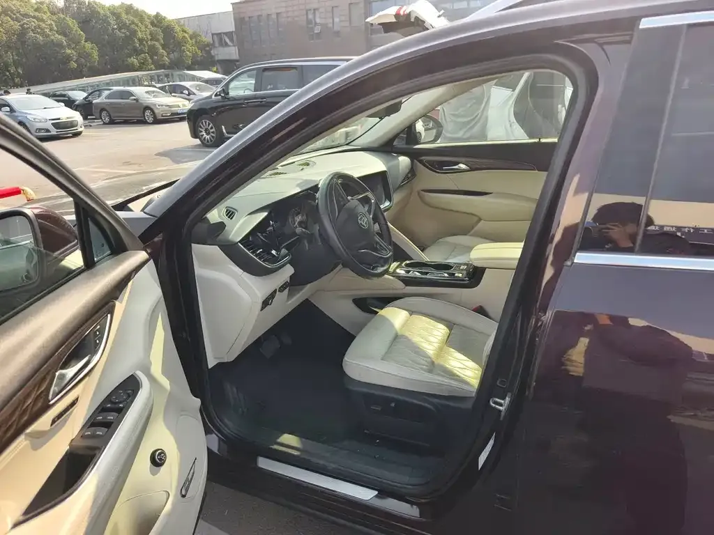 Buick Envision Plus — фото 6