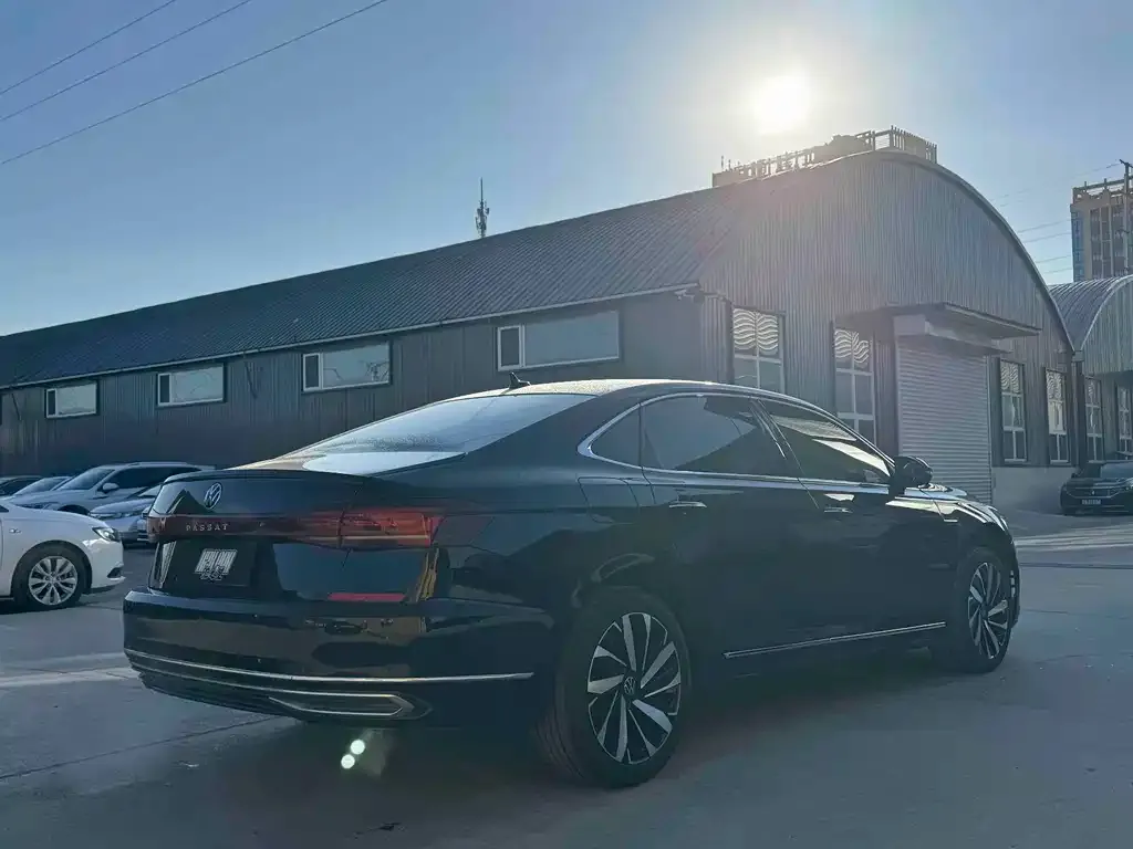 Volkswagen Passat — фото 4