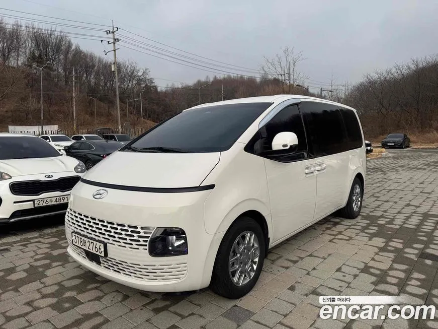 Hyundai Staria — фото 1