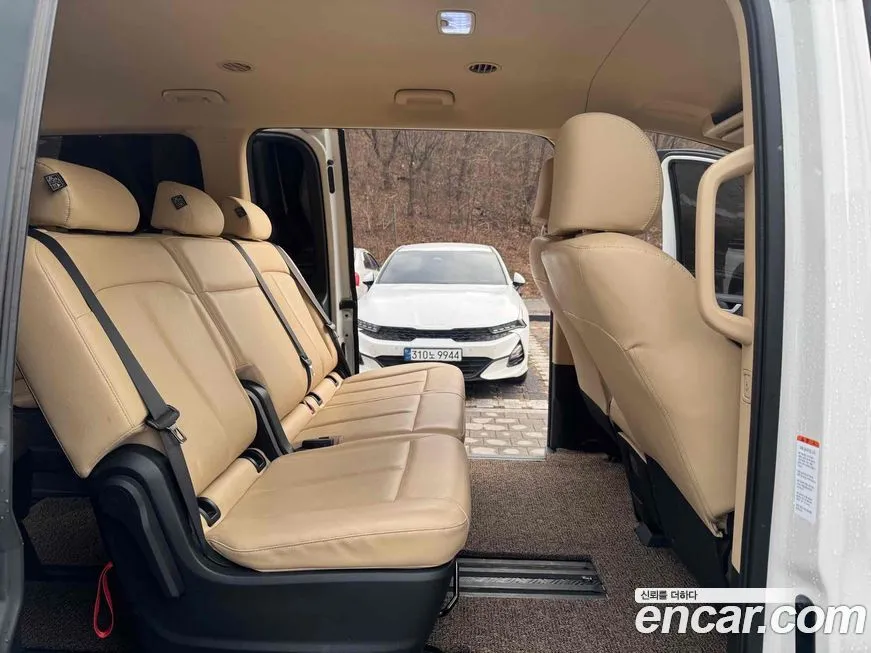 Hyundai Staria — фото 3