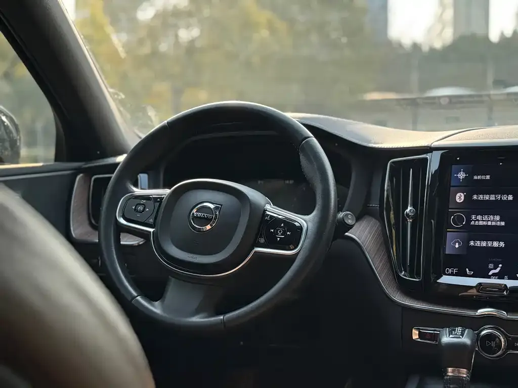 Volvo XC60 2021 из CN, фото 2