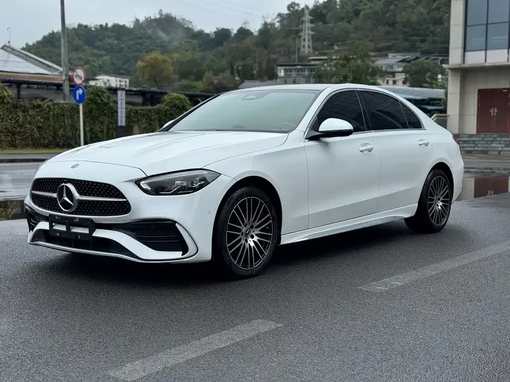 Mercedes-Benz C-Class — фото 1