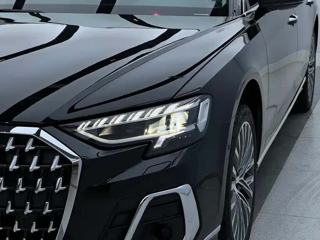 Audi A8 2023 из CN, фото 10