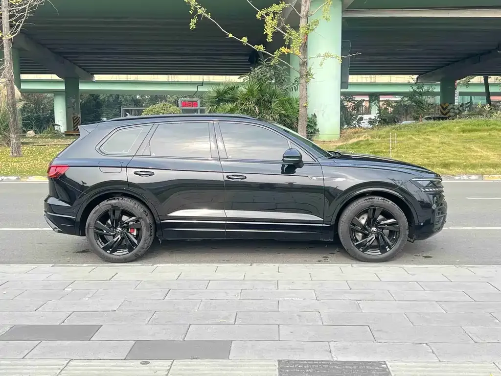 Volkswagen Touareg 2023 из CN, фото 6