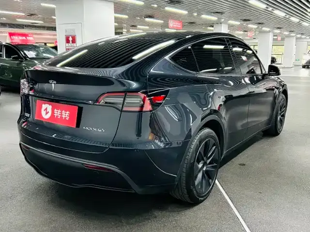 Tesla Model Y 2024 из CN, фото 5