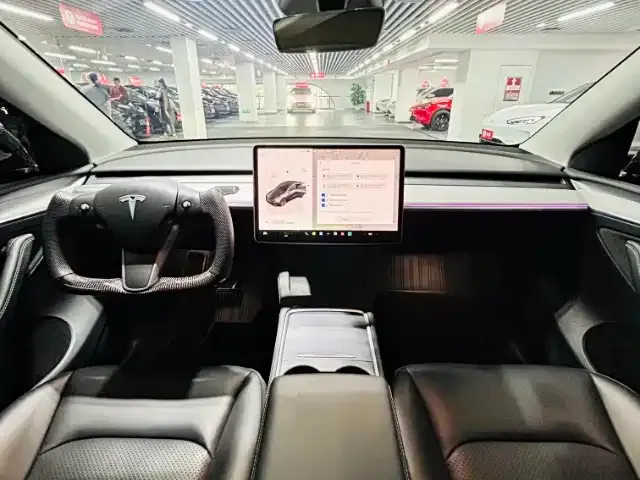 Tesla Model Y 2024 из CN, фото 3