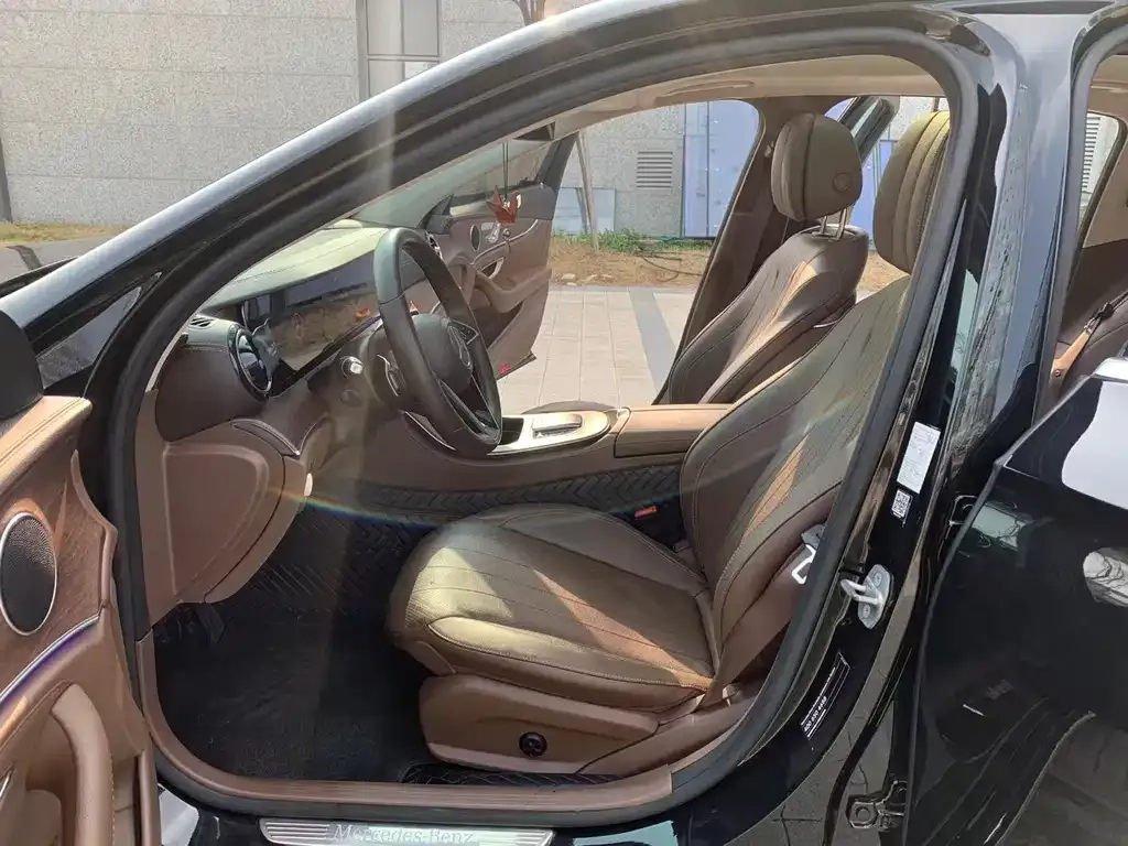 Mercedes-Benz E-Class 2023 из CN, фото 6