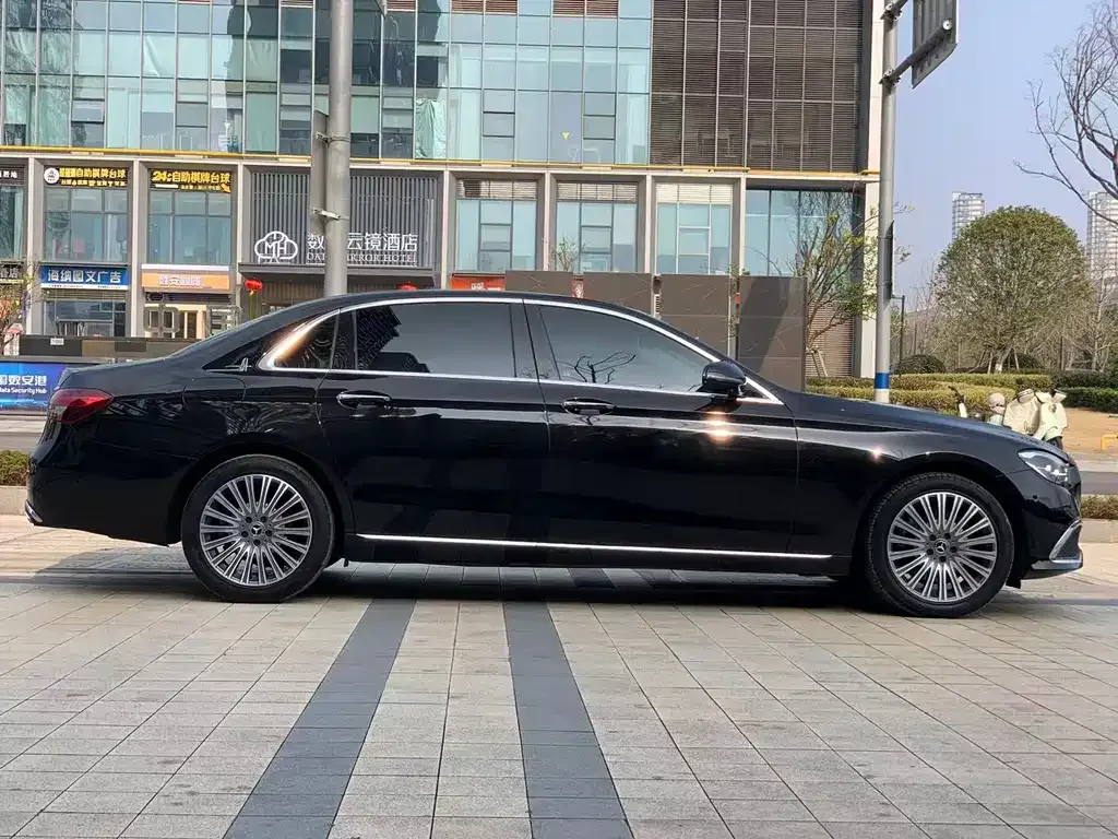 Mercedes-Benz E-Class 2023 из CN, фото 3
