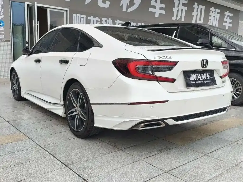 Honda Accord — фото 6