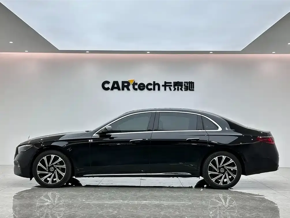 Mercedes-Benz E-Class — фото 9