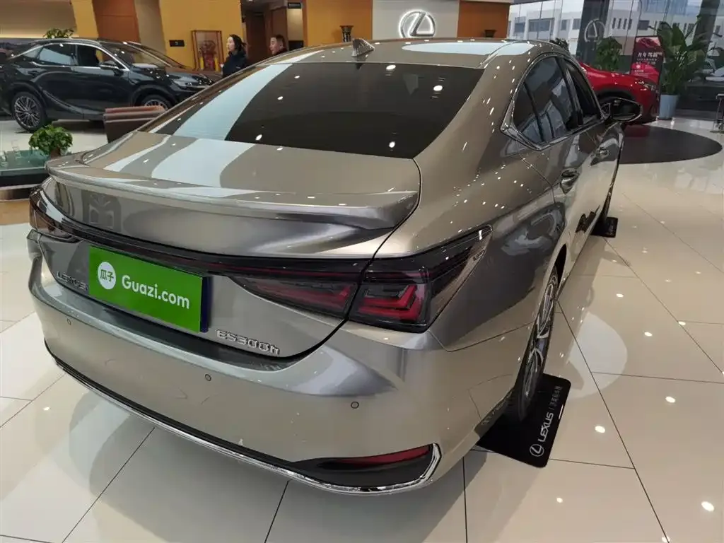 Lexus ES 2026 из CN, фото 8