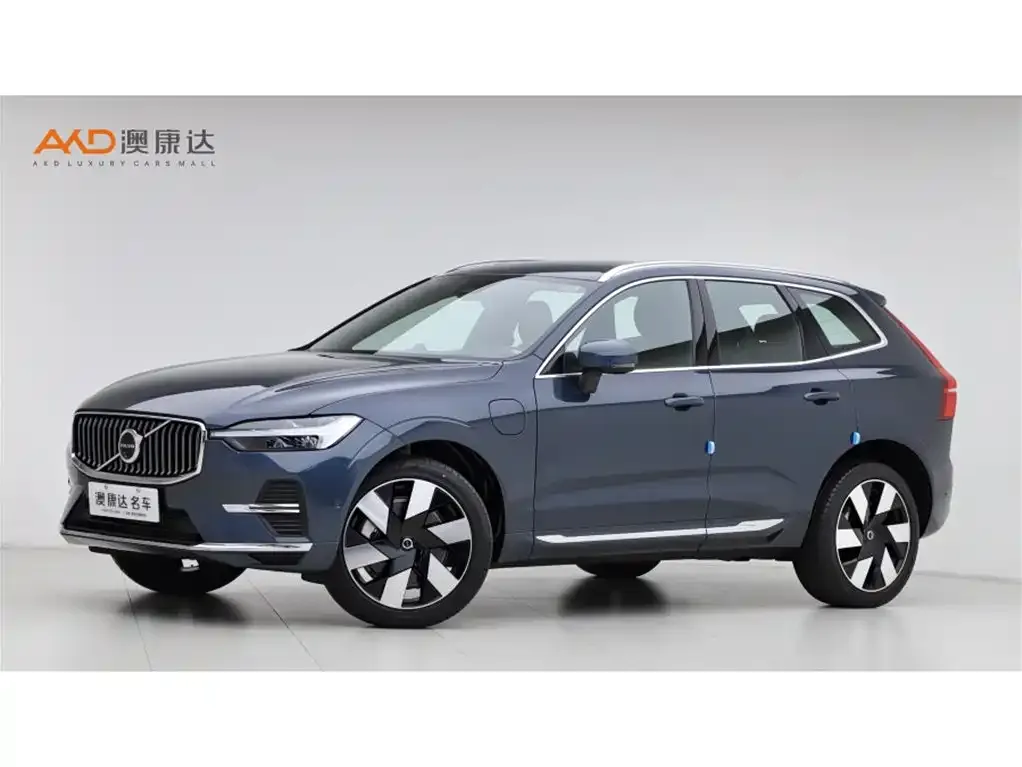 Volvo XC60 PHEV — фото 1