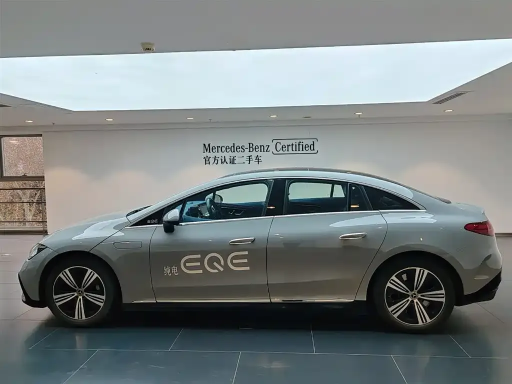 Mercedes-Benz EQE 2022 из CN, фото 8