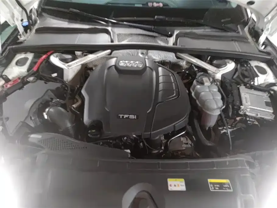 Audi A4L 2021 из CN, фото 7