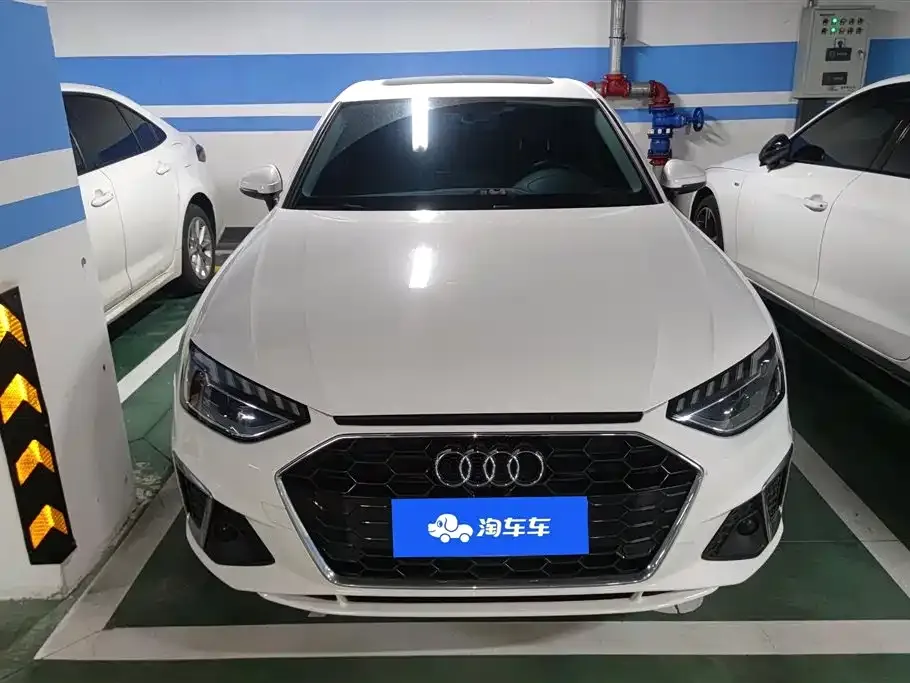 Audi A4L 2021 из CN, фото 2