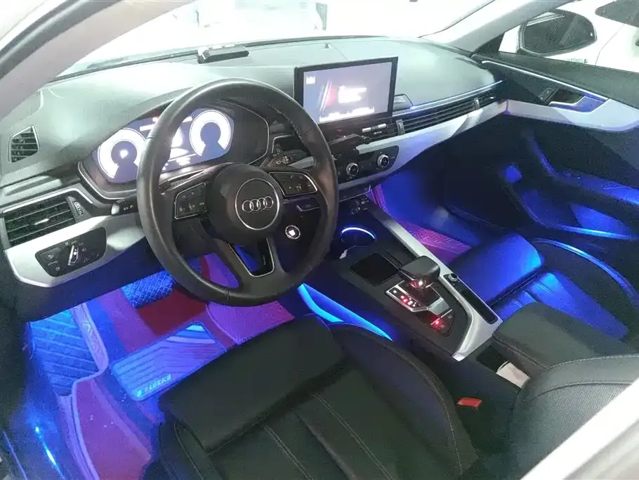 Audi A4L 2021 из CN, фото 10